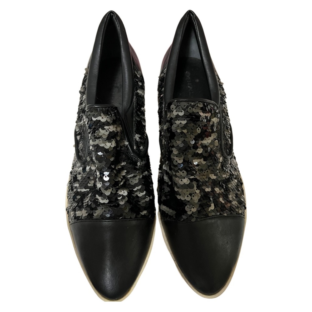 Kendall + Kylie Tanya 6 Platform Sequin Sneaker